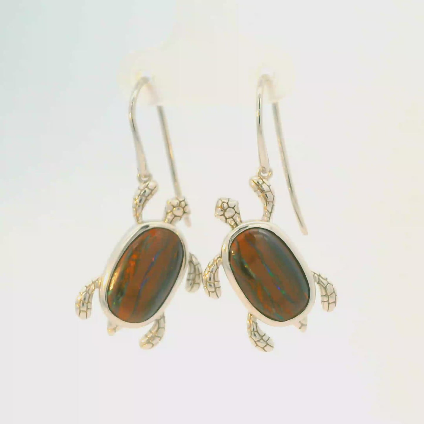 TURTLE MATRIX EARRINGS 1